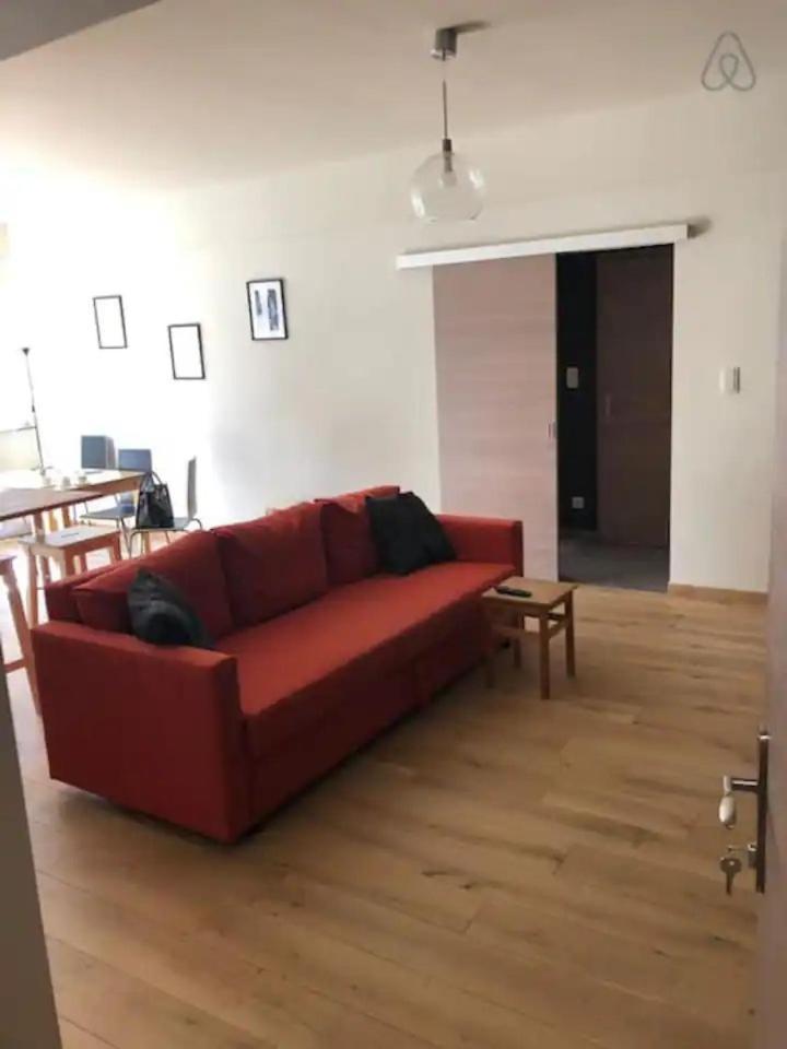 Entierement Renove Et Equipe De Deux Dans Le Quartier Schuman Appartement