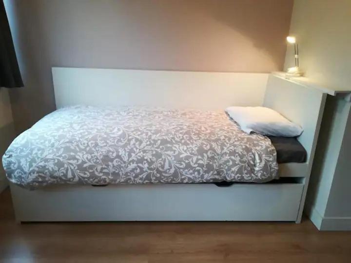 Appartement Entierement Renove Et Equipe De Deux Dans Le Quartier Schuman Bruxelles